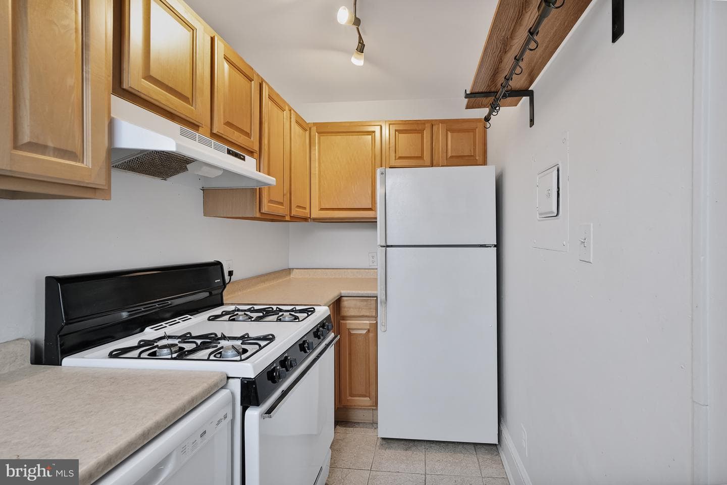 1820 Clydesdale Place NW #411 photo 12