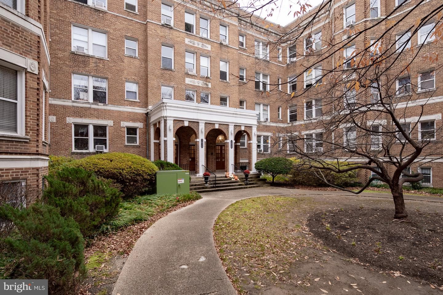 1820 Clydesdale Place NW #411 photo 20