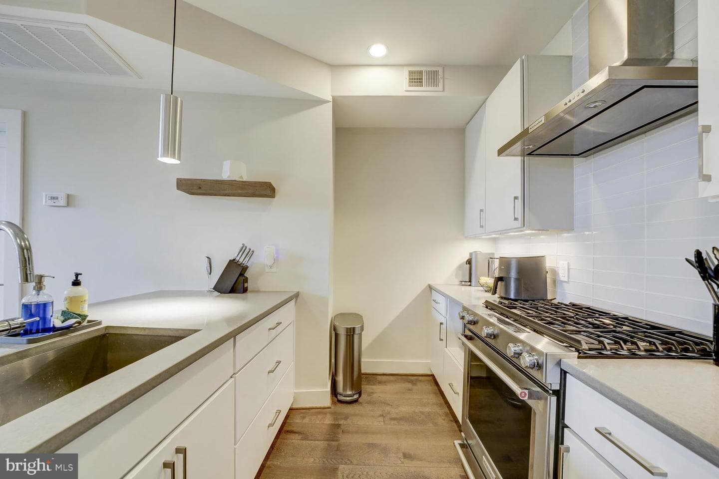 2337 Champlain Street NW #104 photo 11