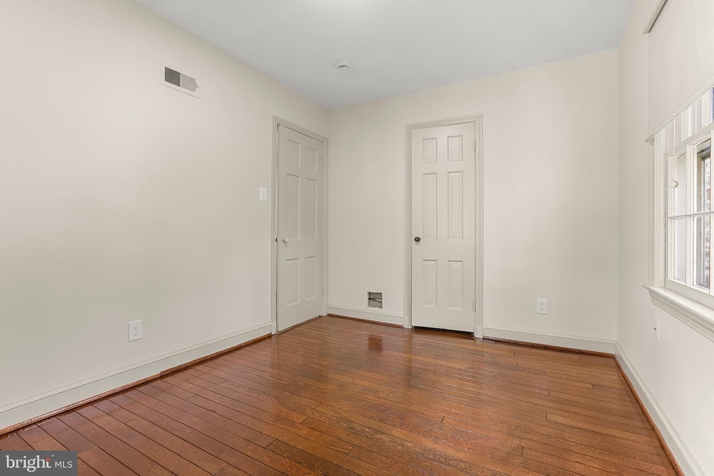 5025 V Street NW photo 30