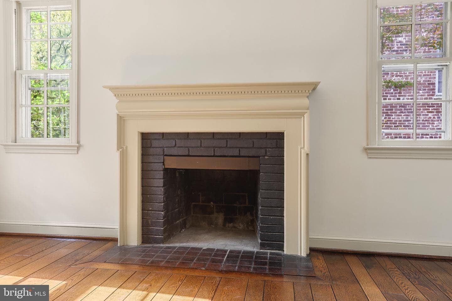 5025 V Street NW photo 4