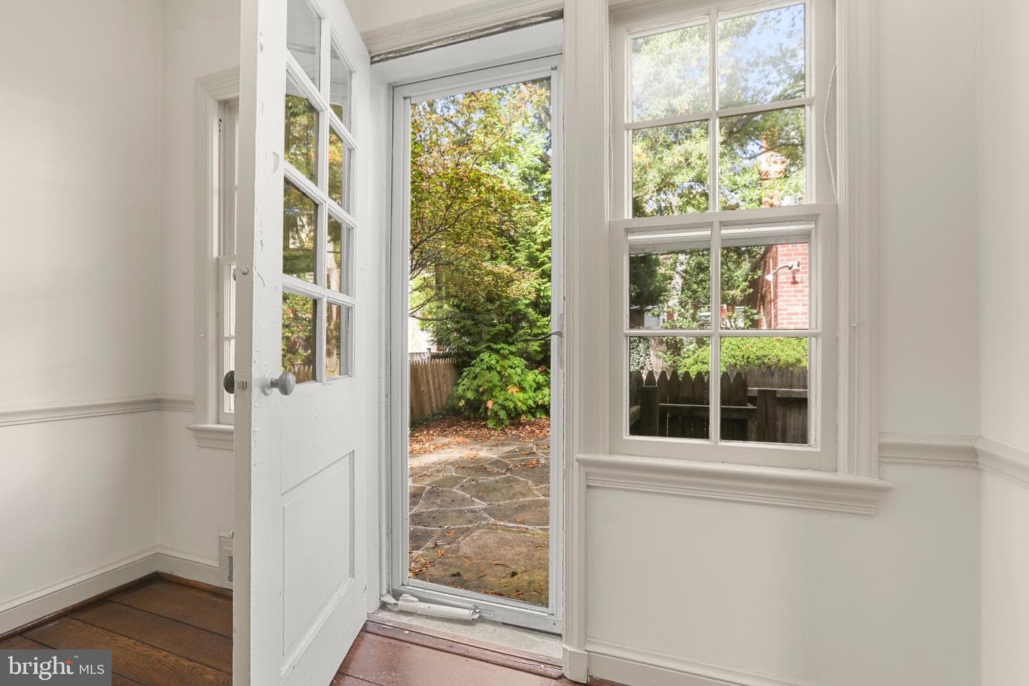 5025 V Street NW photo 9