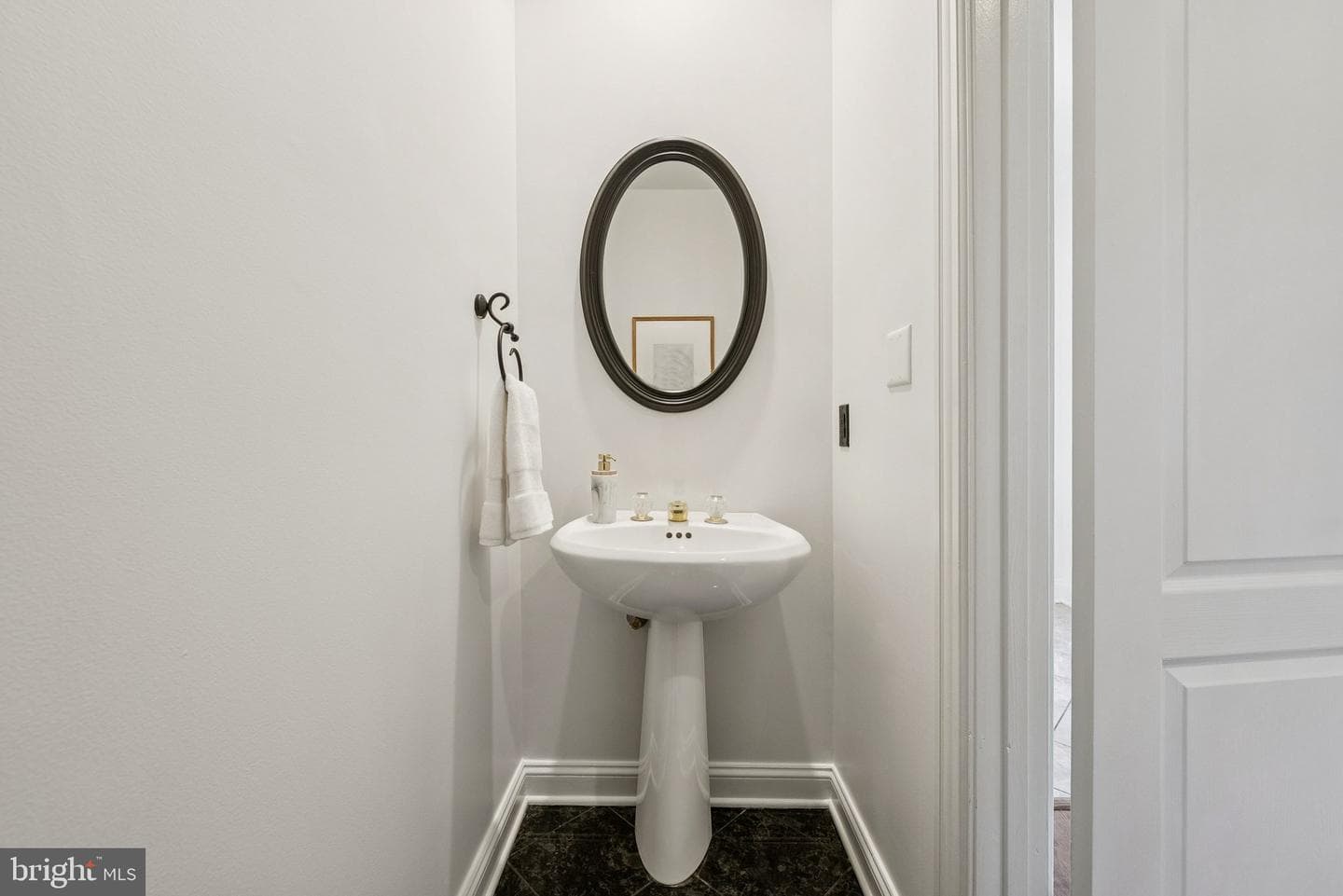 4044 Chancery Court NW photo 15