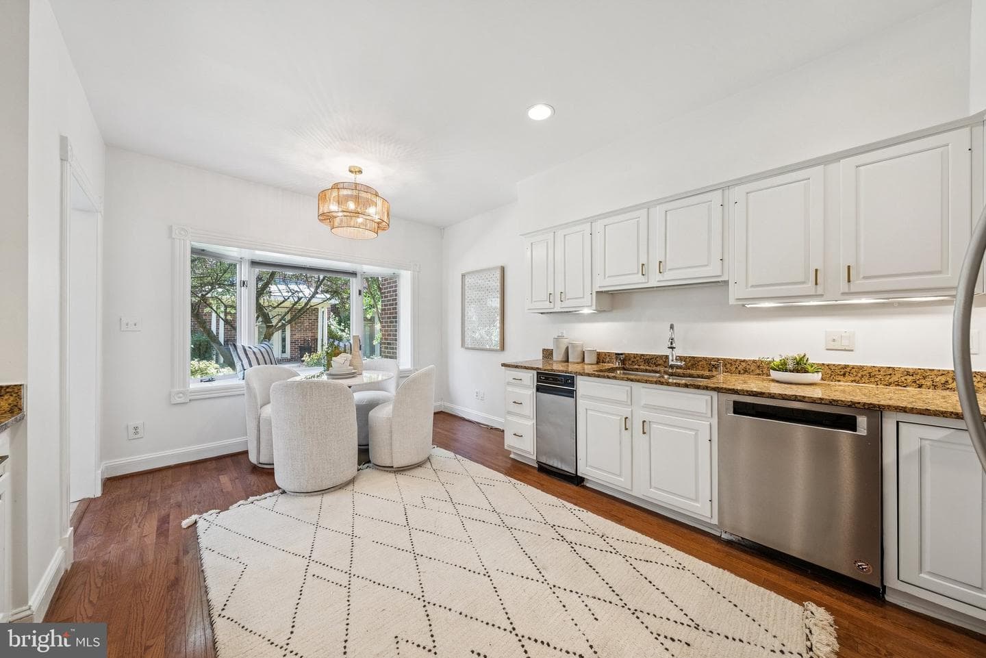 4044 Chancery Court NW photo 6
