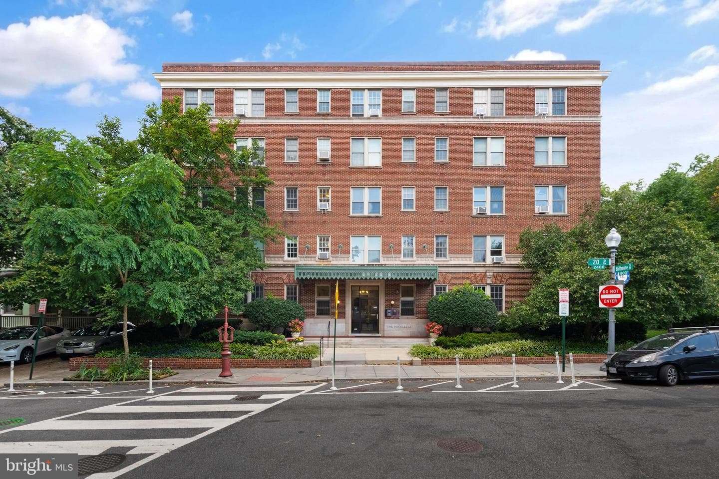 2456 20th Street NW #507 photo 2