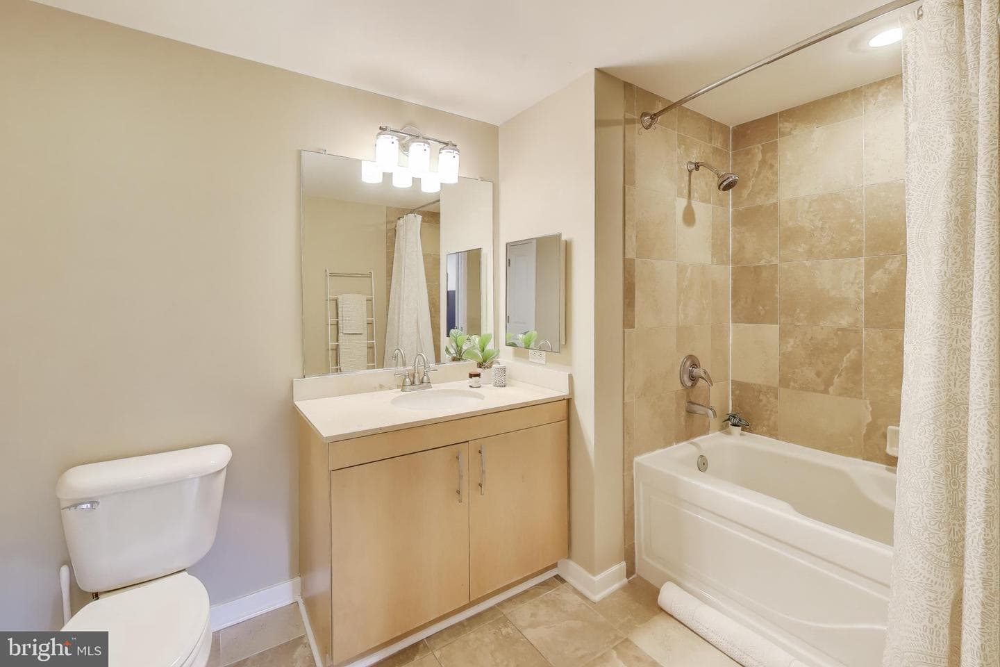 475 K Street NW #426 photo 9