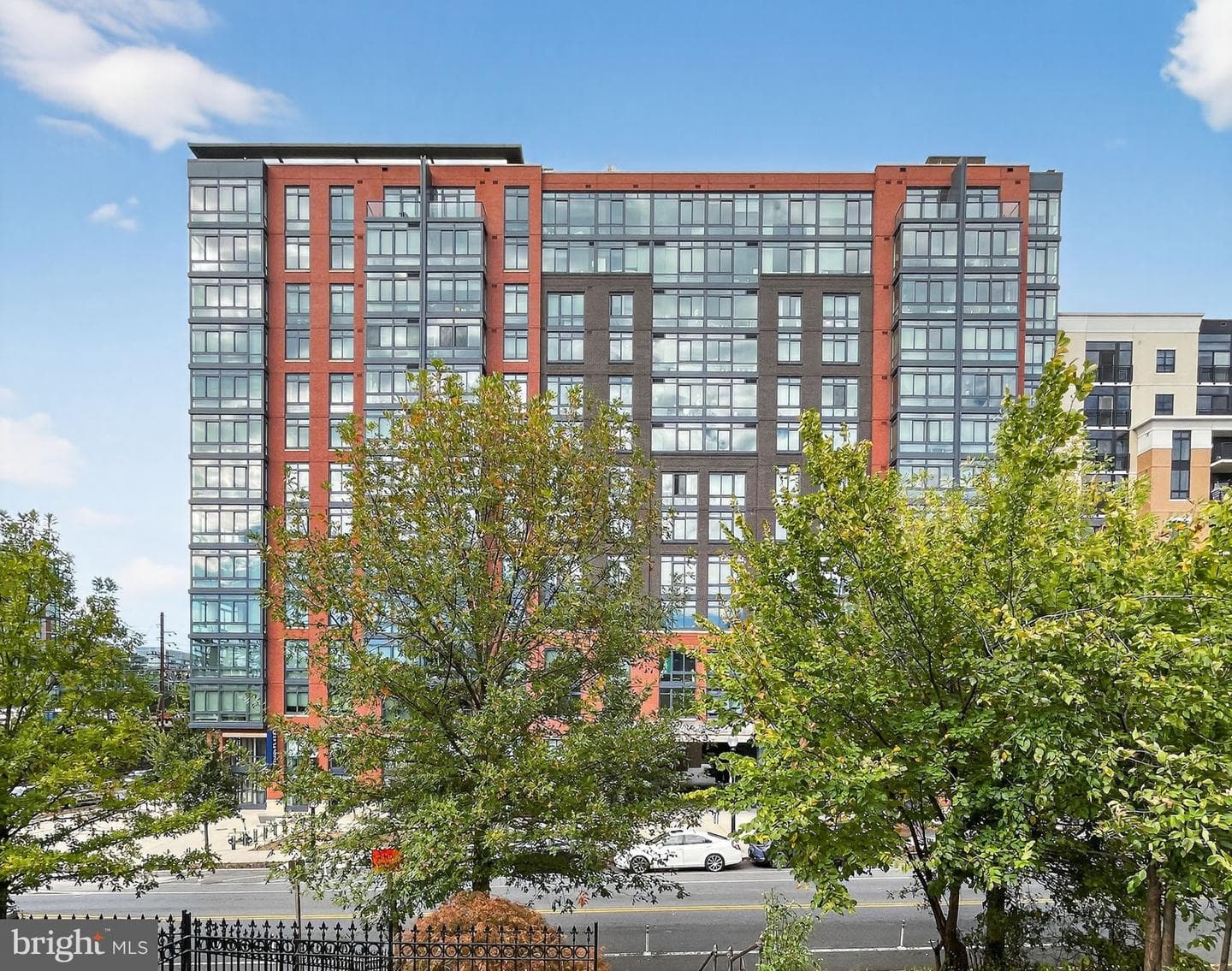 211 K Street NE photo 2