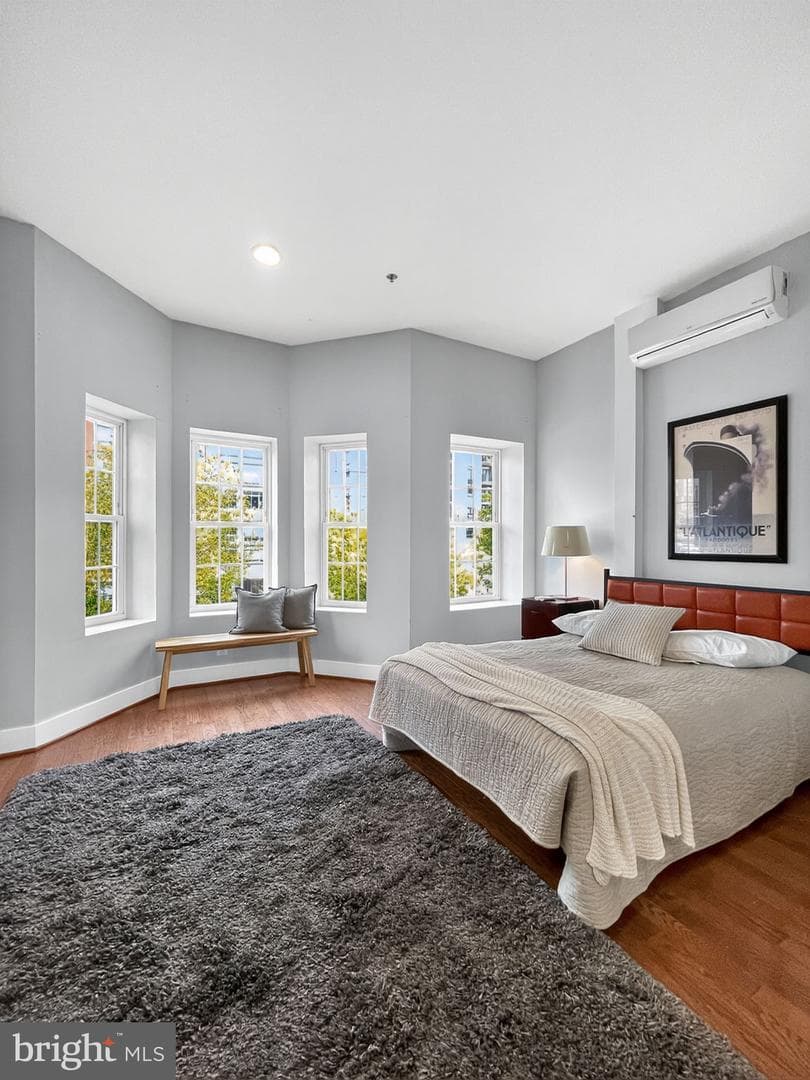 211 K Street NE photo 22