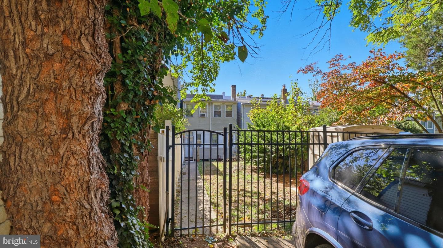 303 Webster Street NW photo 17