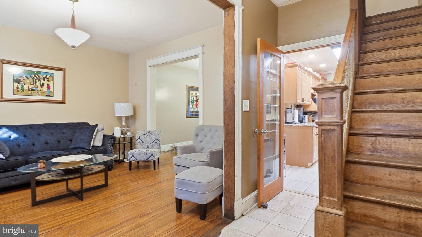 303 Webster Street NW photo 3