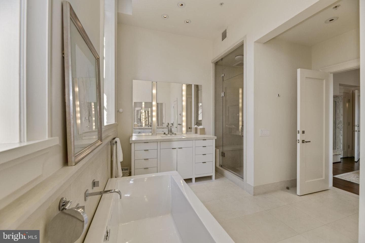 3329 Prospect Street NW #7 photo 24
