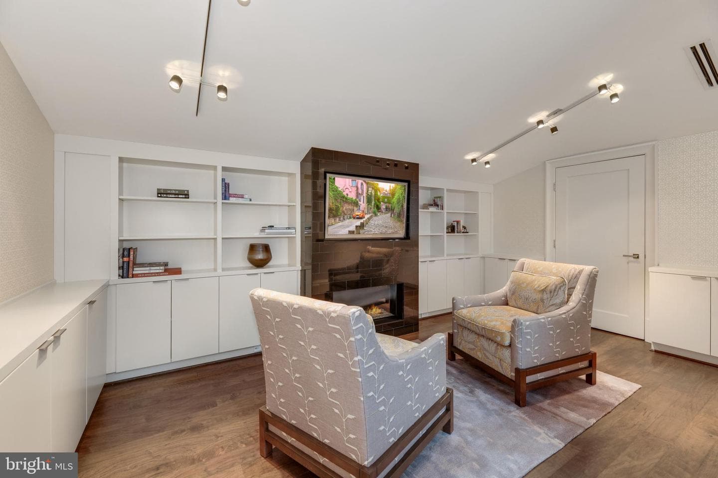 3329 Prospect Street NW #7 photo 42