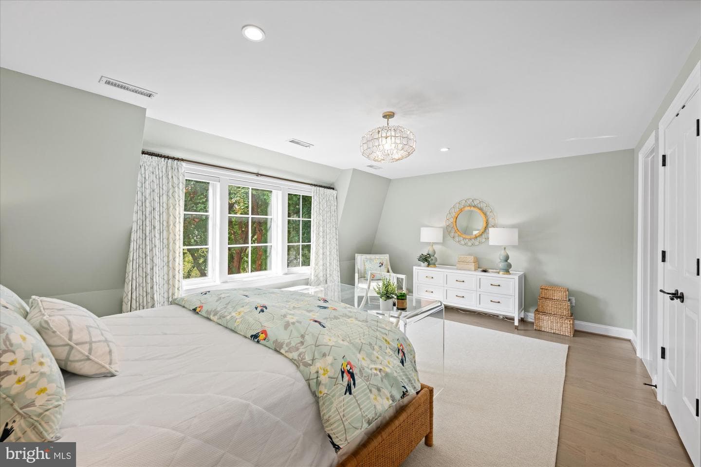 3723 Reservoir Road NW photo 22