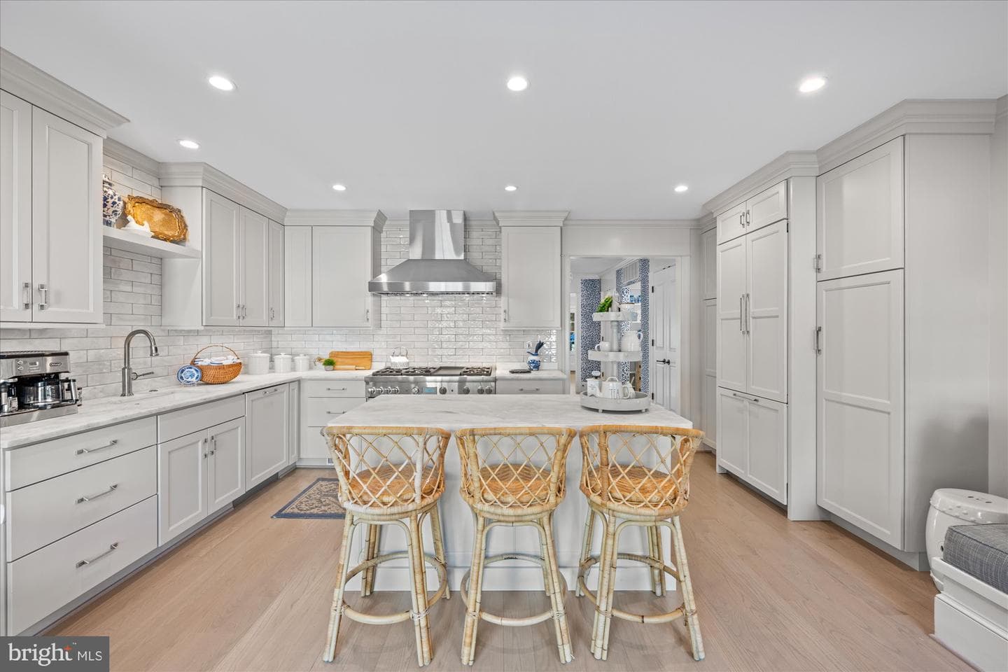 3723 Reservoir Road NW photo 9