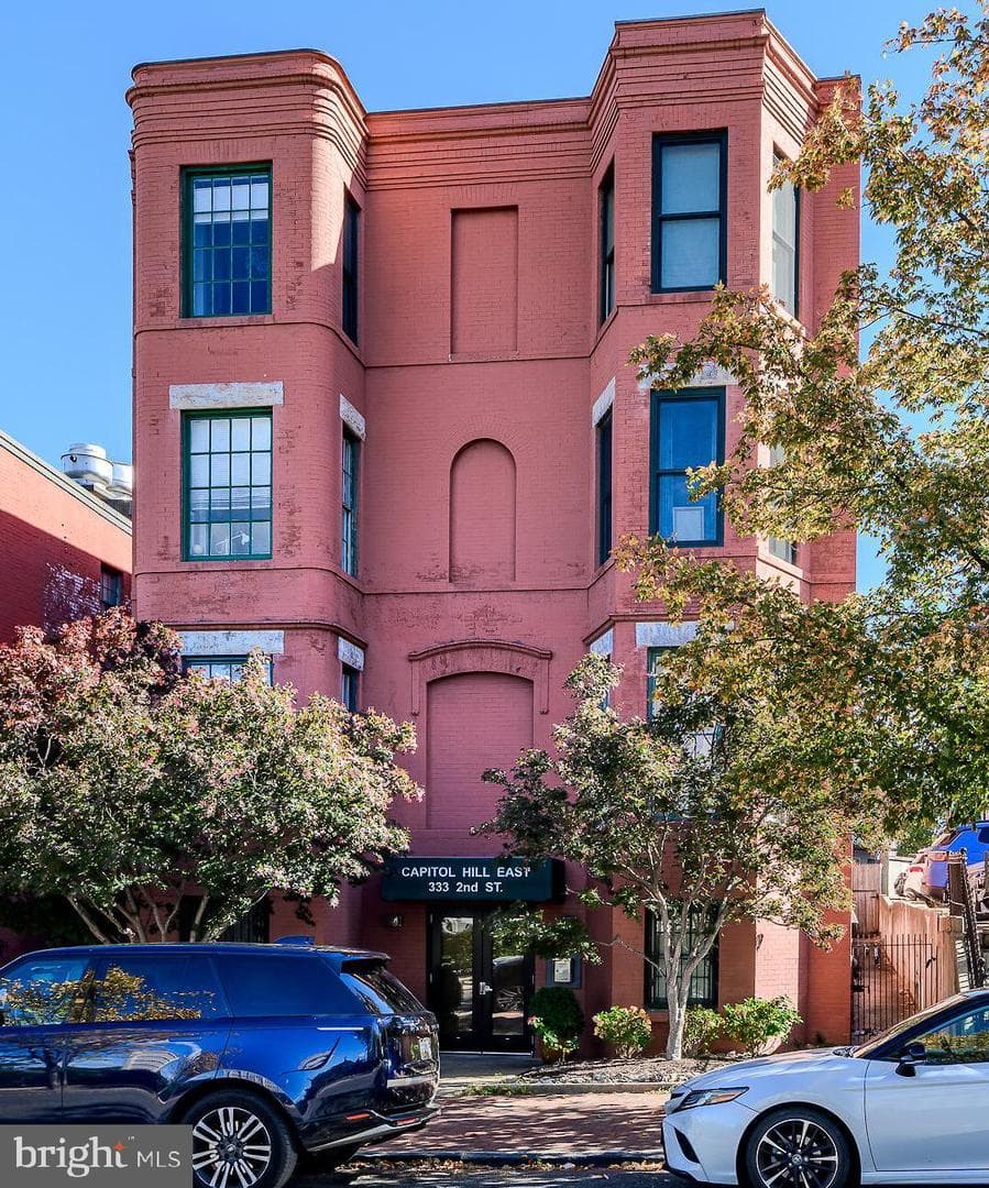 333 2nd Street NE #206