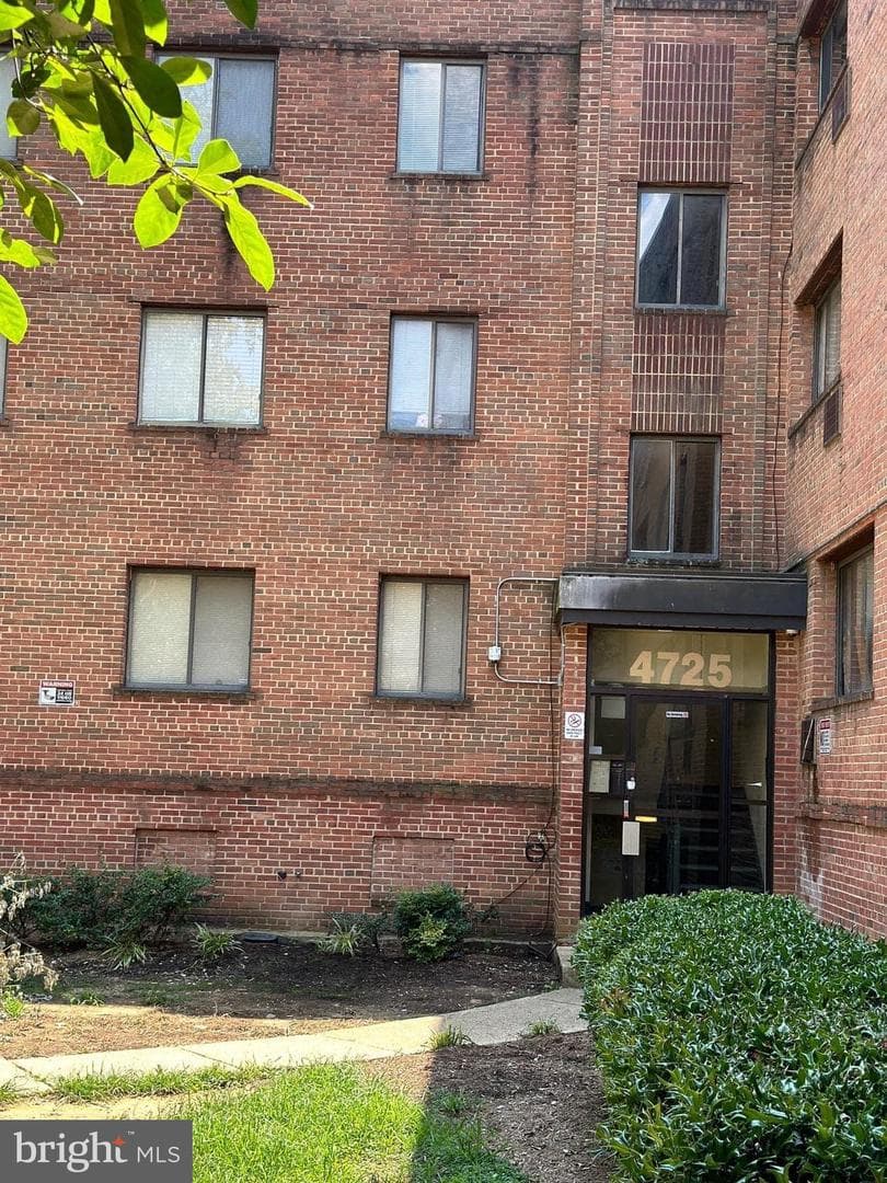 4725 1st Street SW #303 photo 7