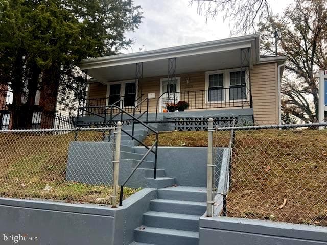 5109 Bass Place SE photo 3