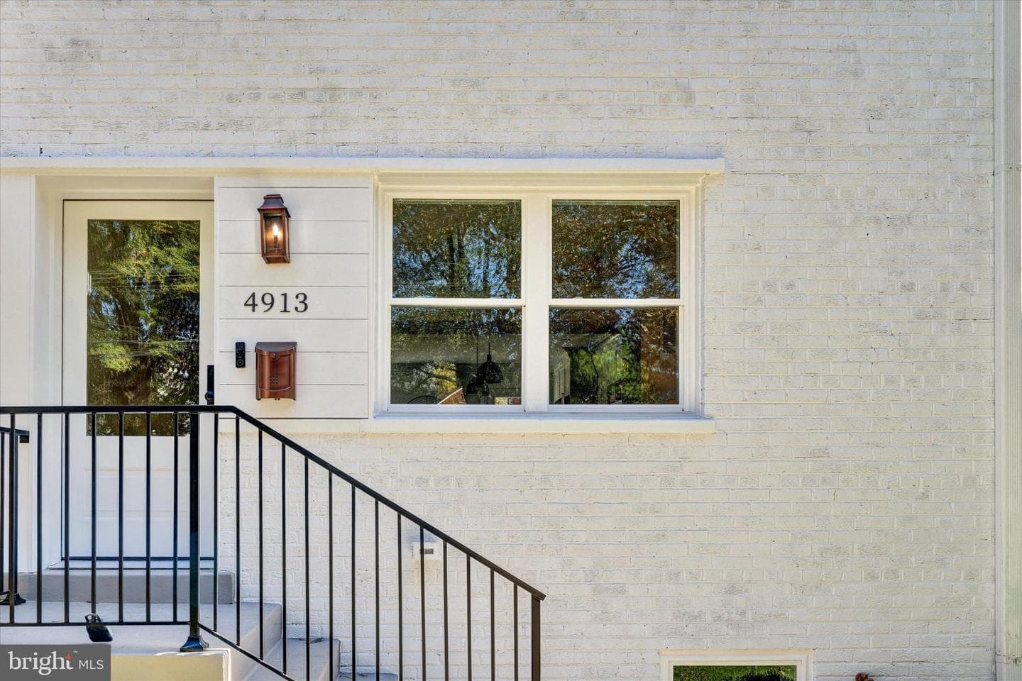 4913 12th Street NE photo 2