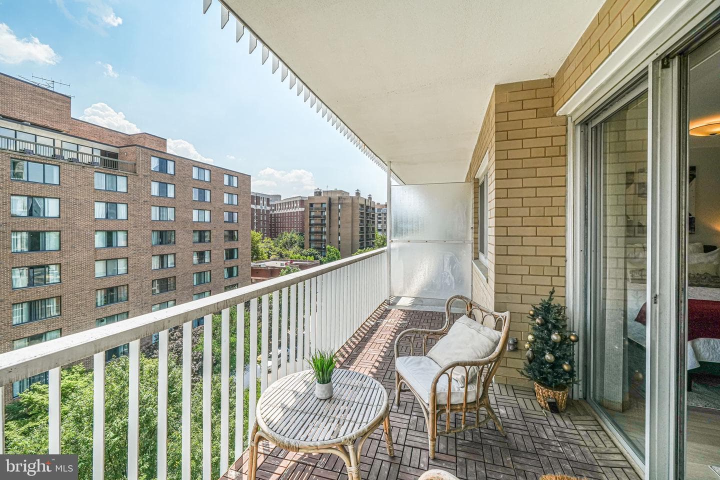 730 24th Street NW #612, Washington