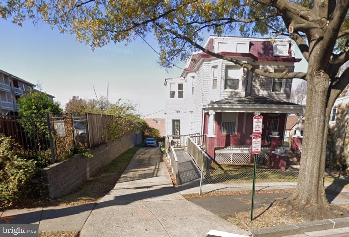 2607 Martin Luther King Jr Avenue SE photo 3