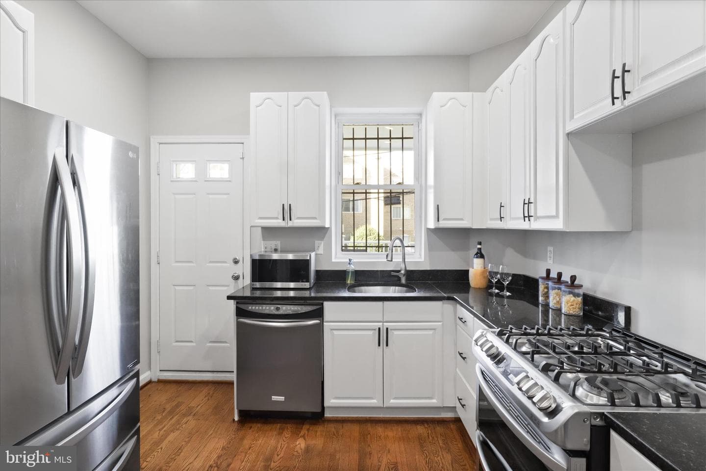 1327 Harvard Street NW photo 14