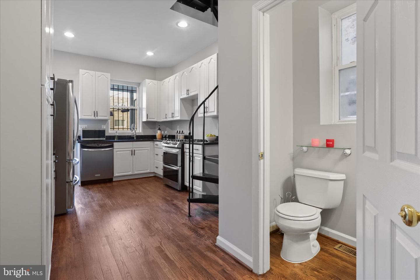 1327 Harvard Street NW photo 15