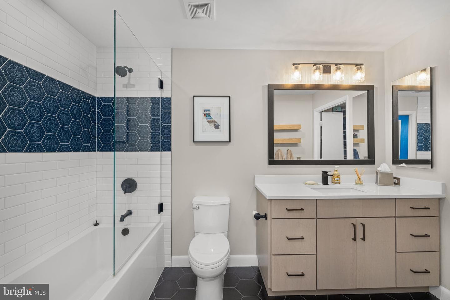 400 Massachusetts Avenue NW #1011 photo 16