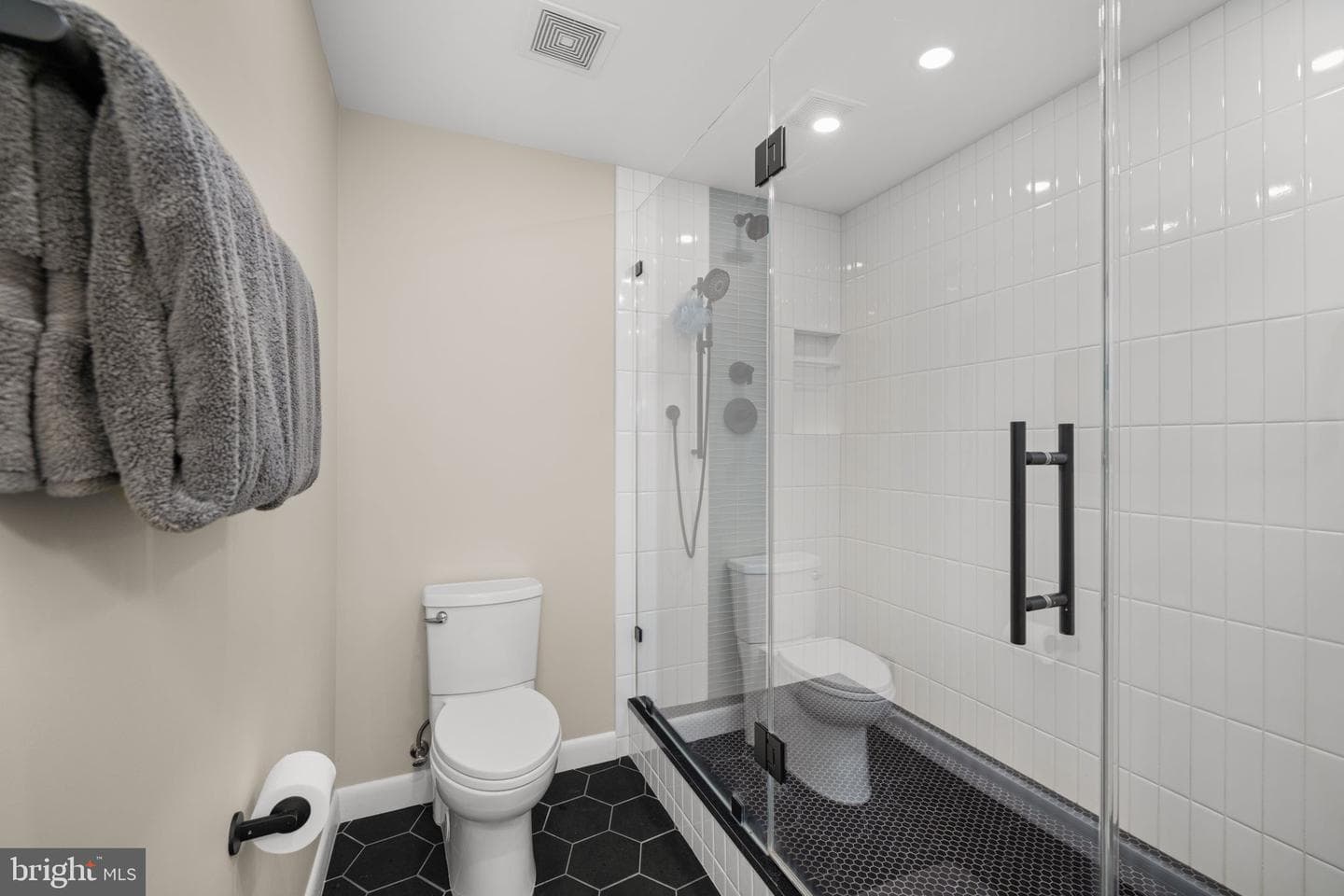400 Massachusetts Avenue NW #1011 photo 20