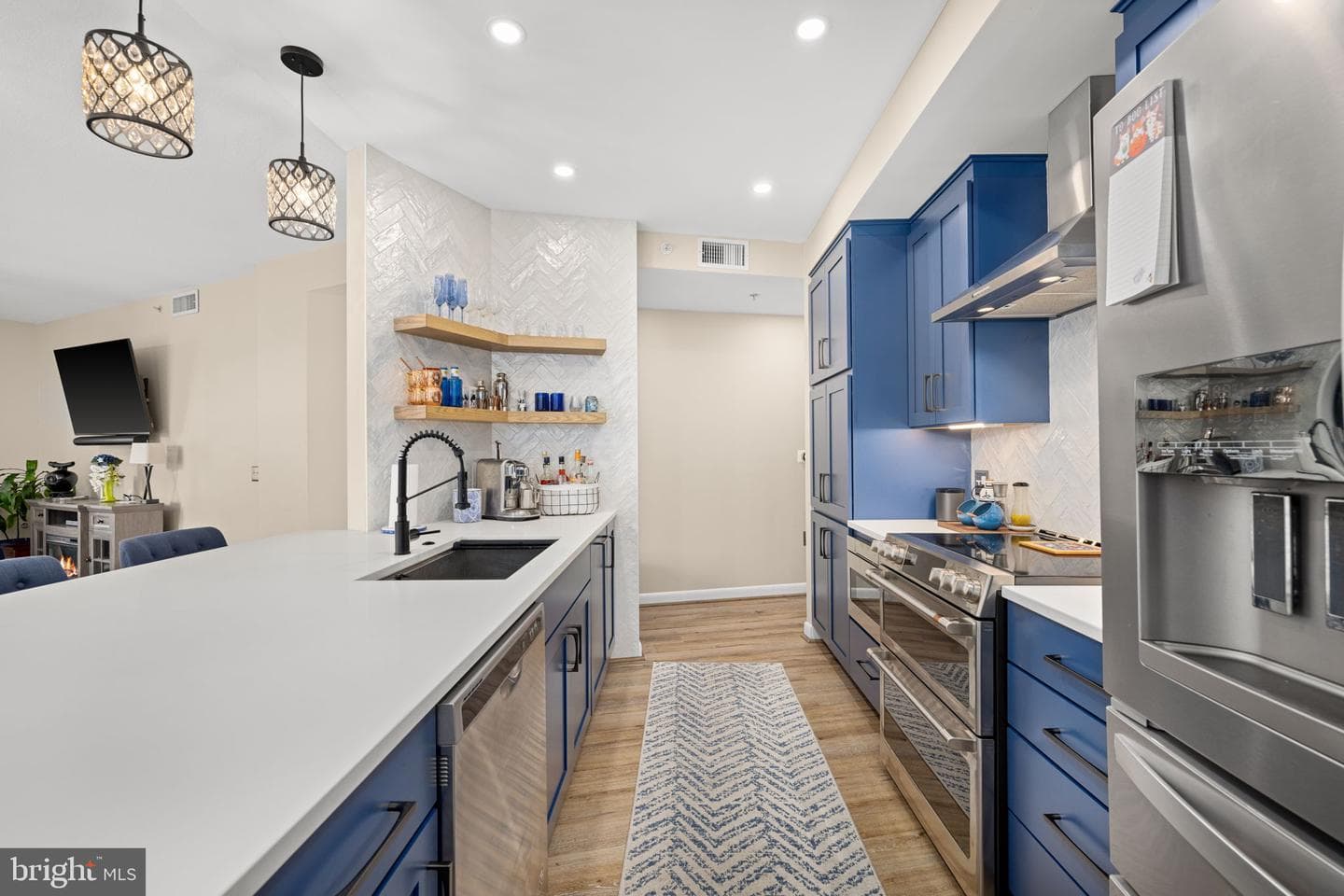 400 Massachusetts Avenue NW #1011 photo 9