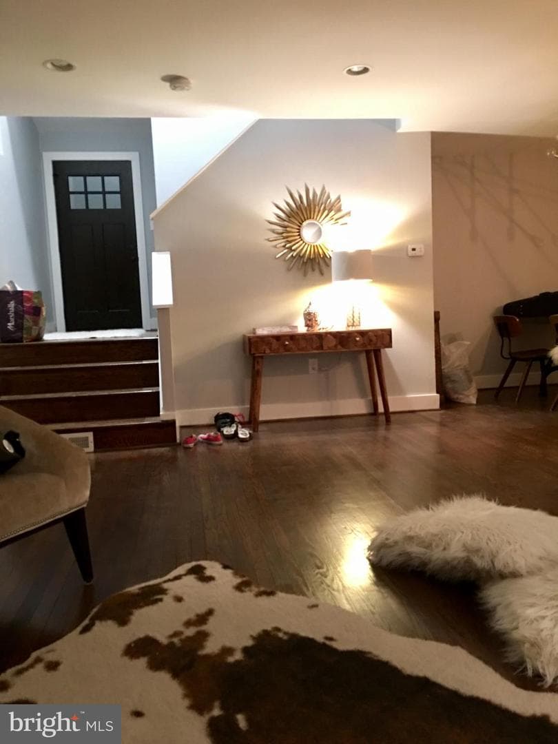 1324 Galloway Street NE photo 3