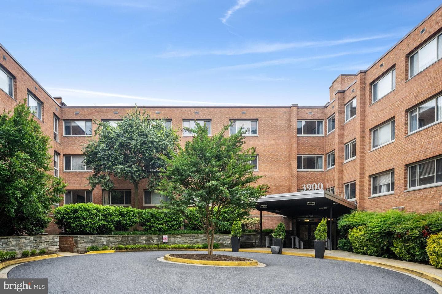 3900 Tunlaw Road NW #604 photo 2