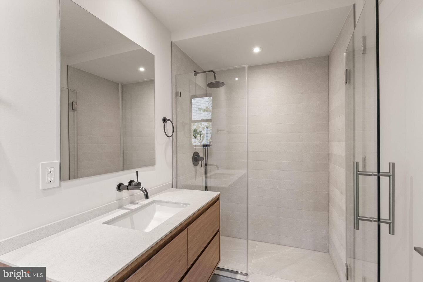 2815 Bellevue Terrace NW photo 27