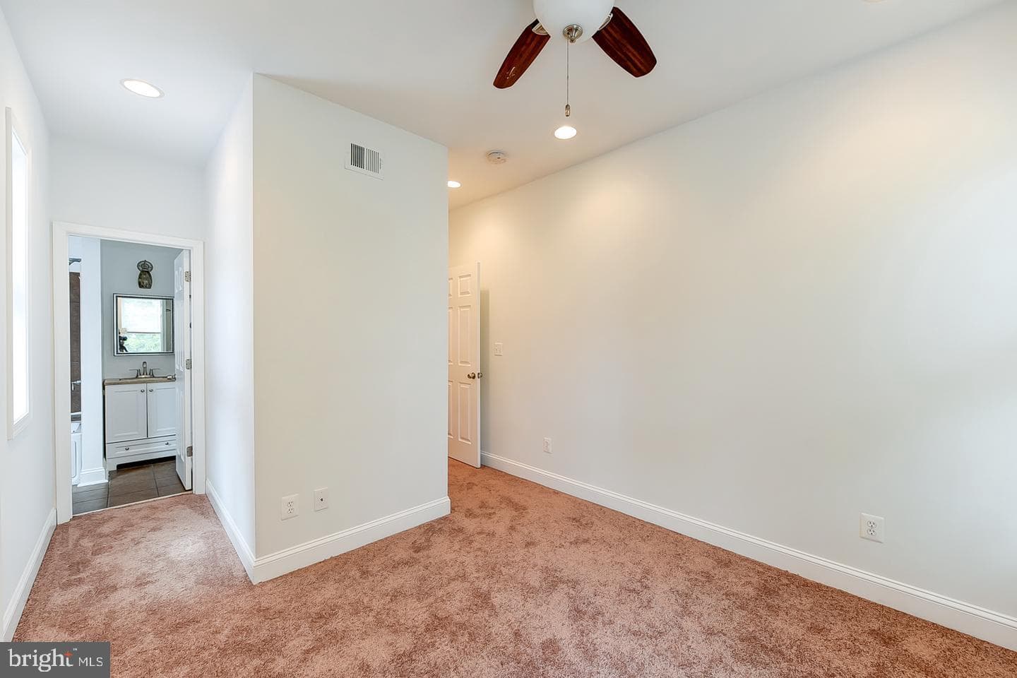 14 Florida Avenue NE photo 16