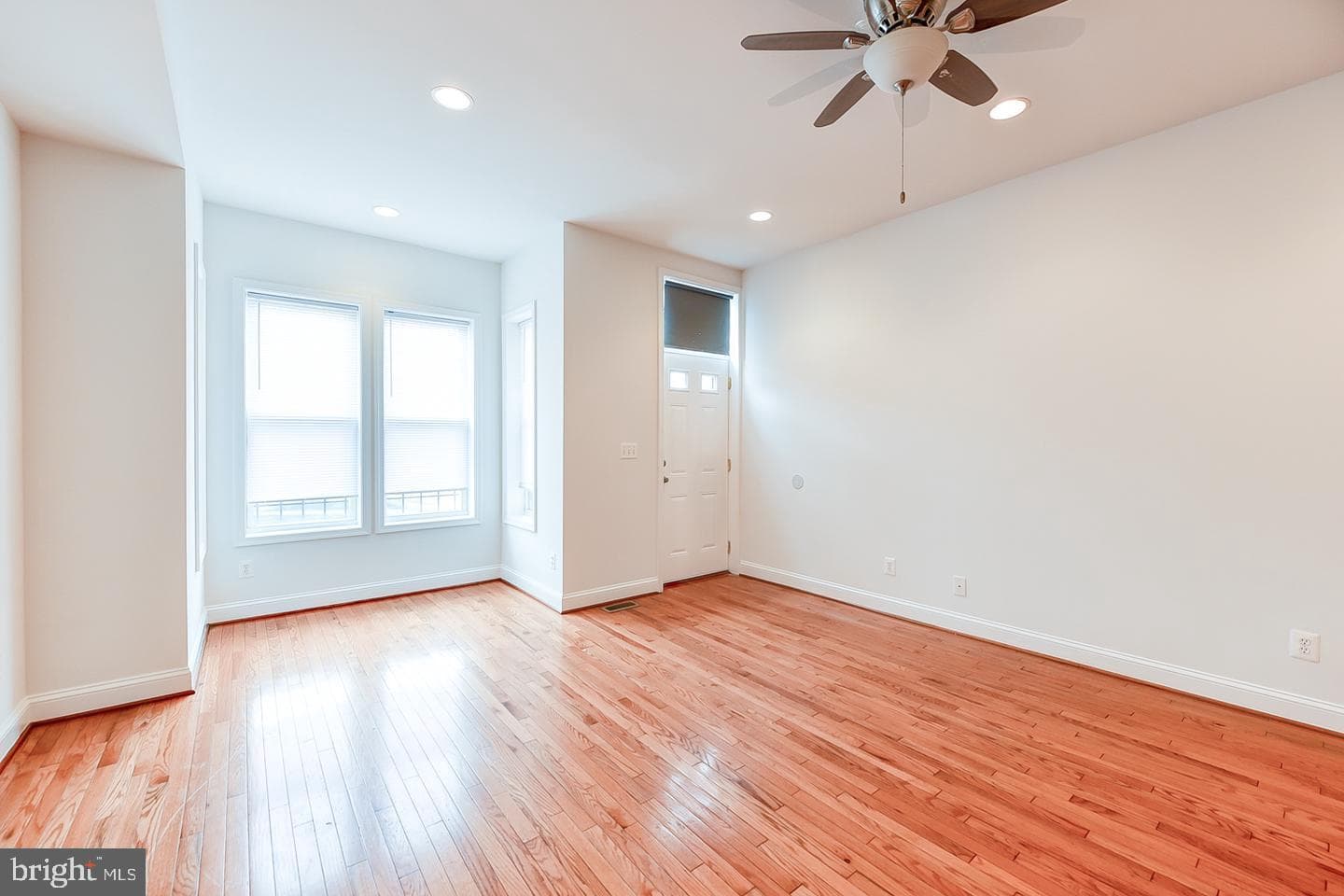 14 Florida Avenue NE photo 4