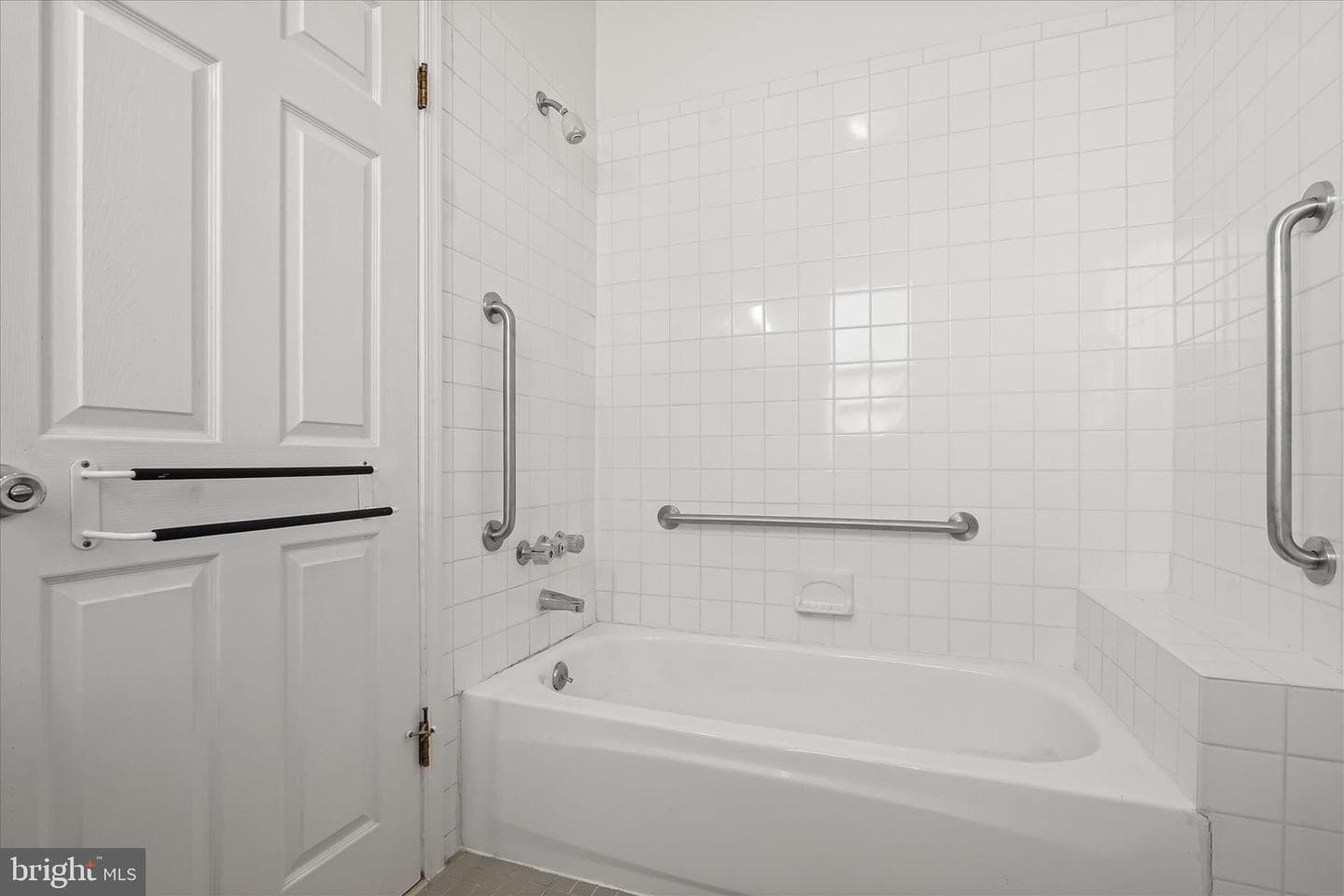 1342 Hamlin Street NE photo 16
