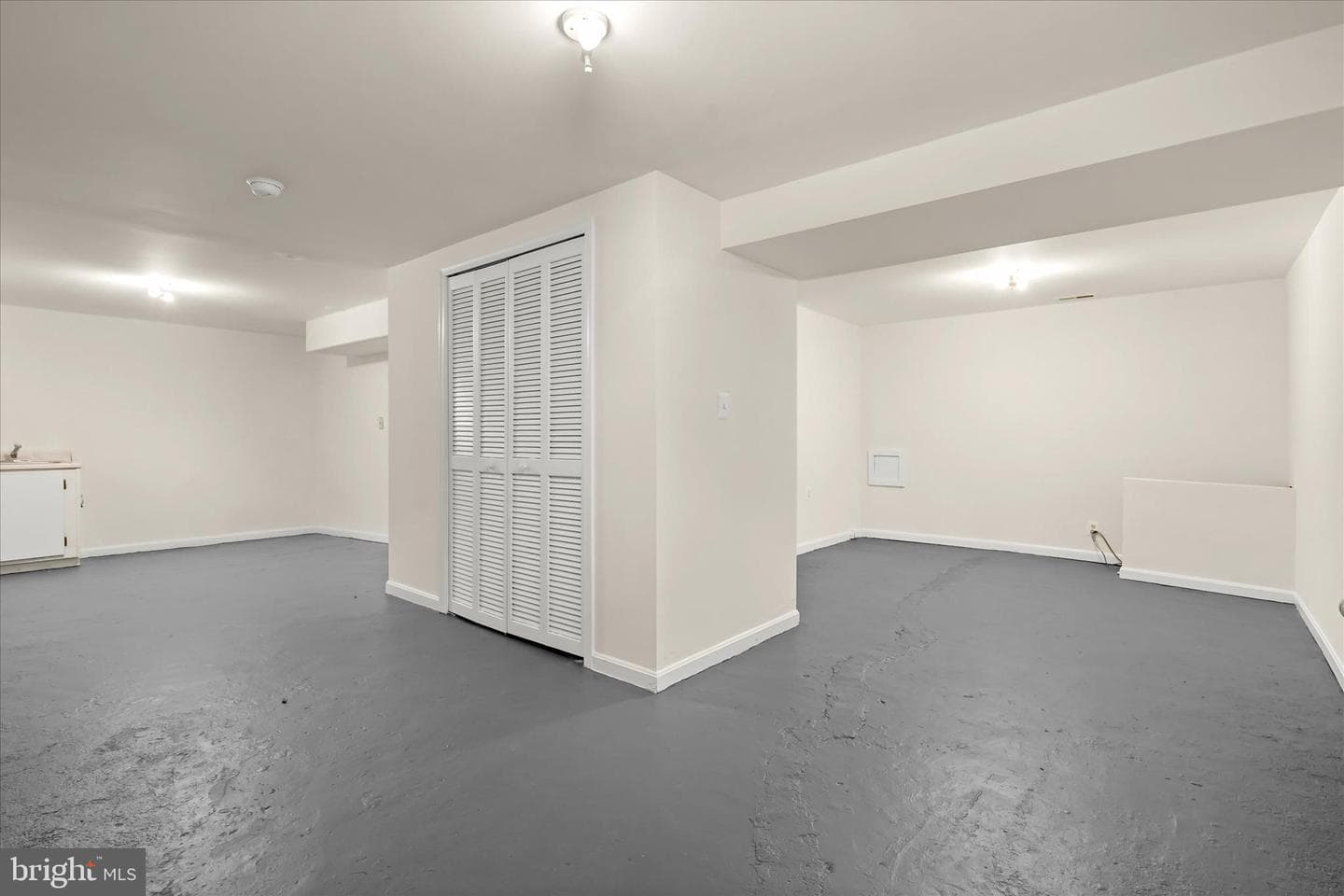 1342 Hamlin Street NE photo 23