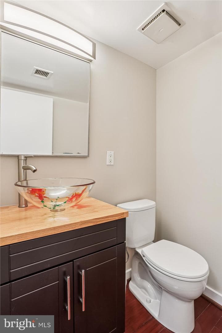 2501 K Street NW #5a photo 11
