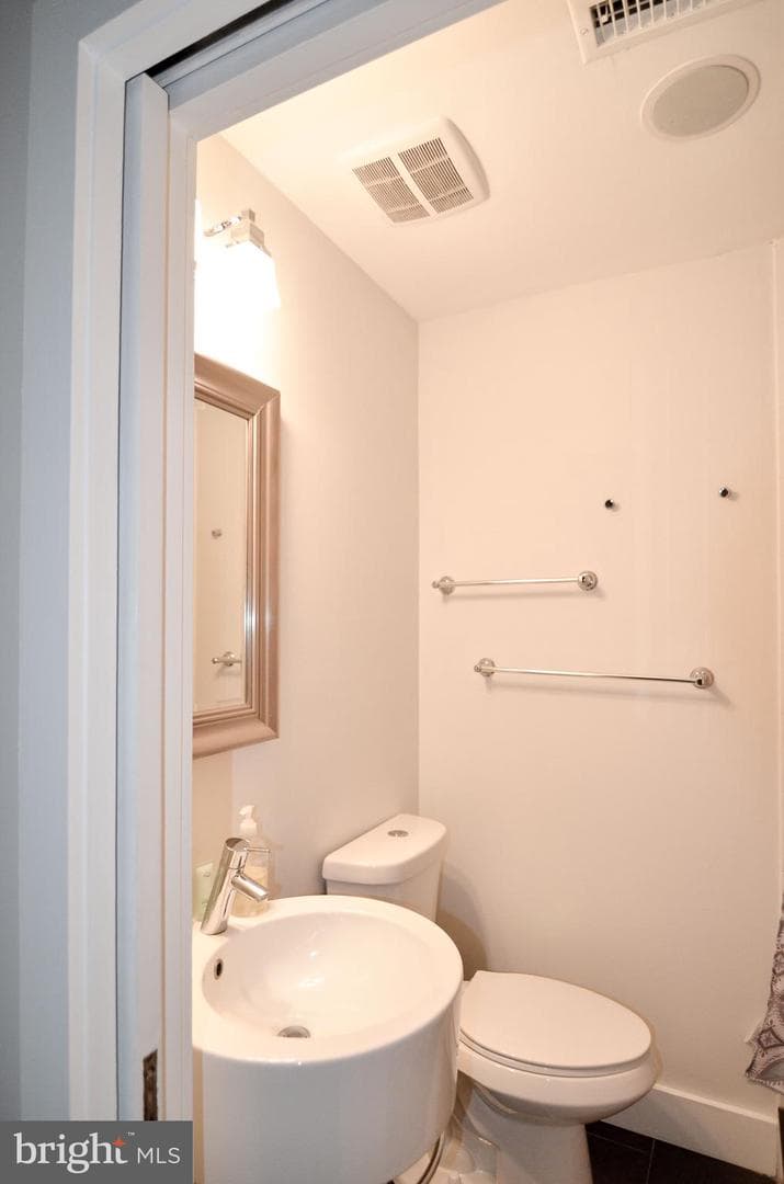 1538 Swann Street NW photo 29