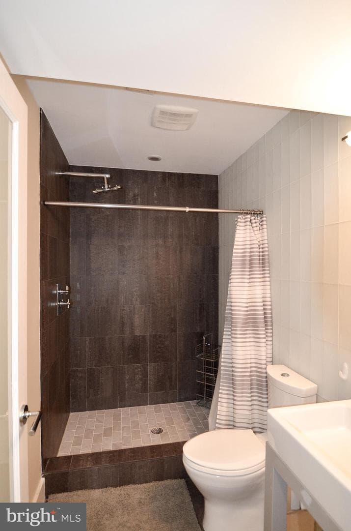 1538 Swann Street NW photo 32
