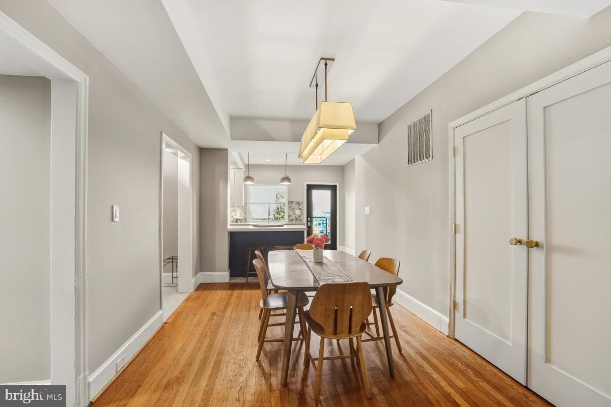 417 Emerson Street NW photo 16