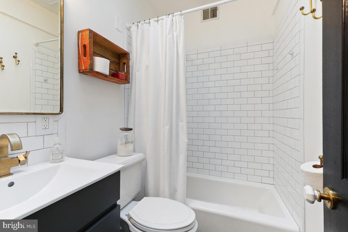 417 Emerson Street NW photo 30