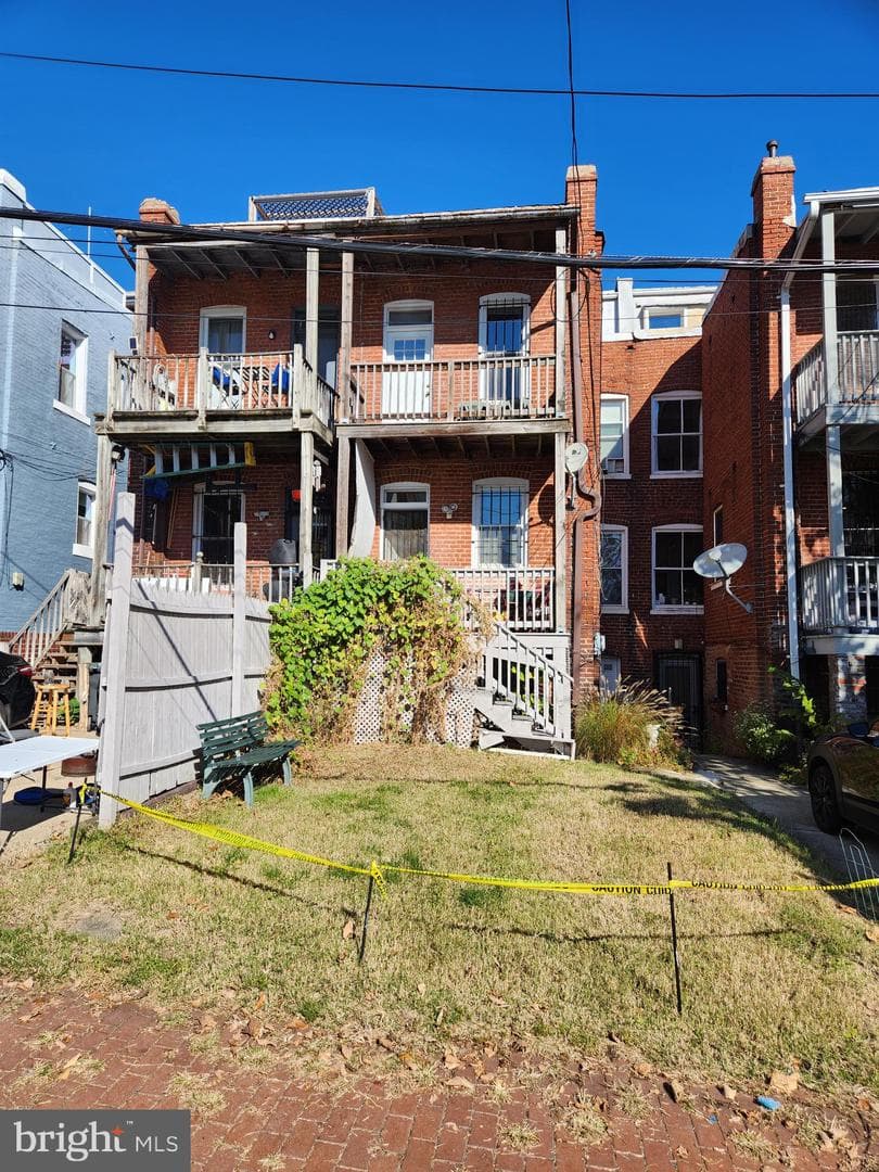 1220 Euclid Street NW photo 2