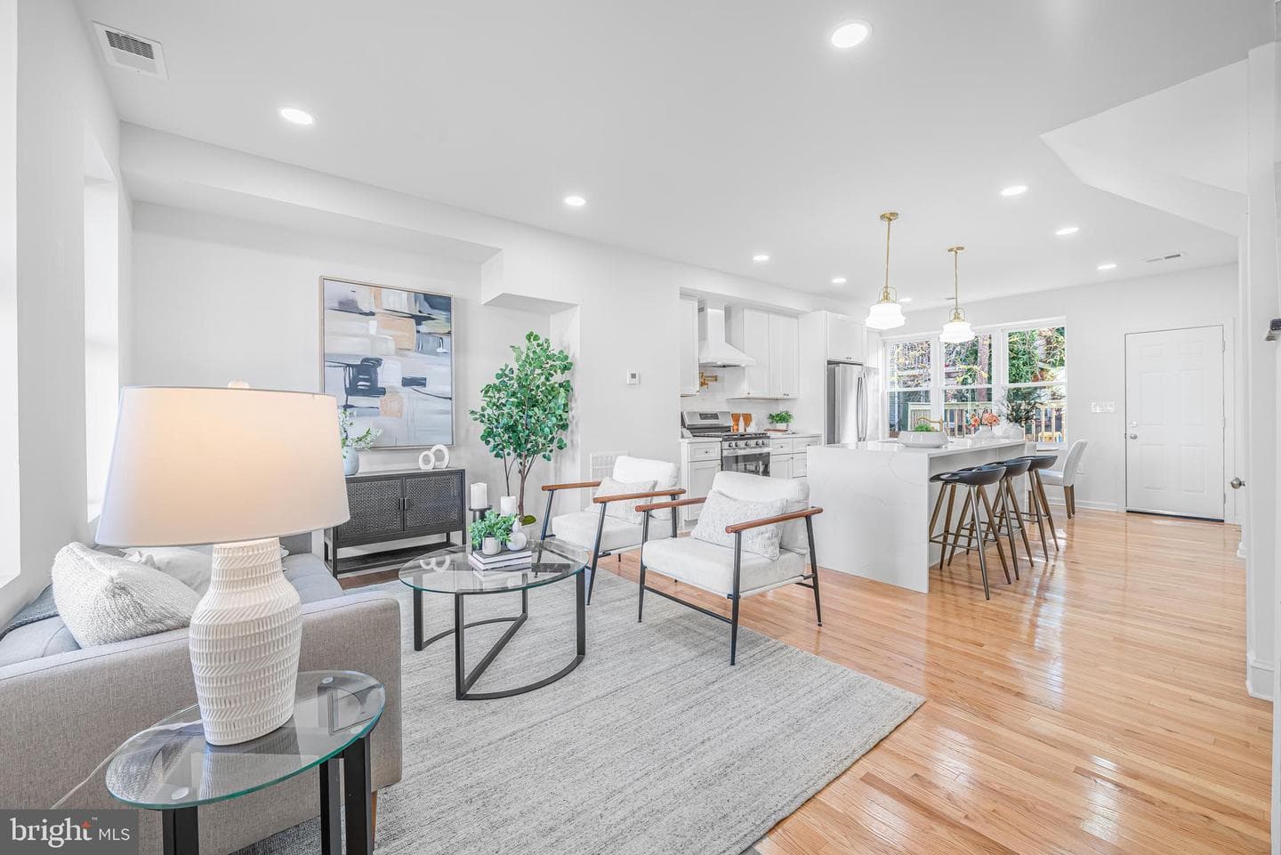 177 V Street NE photo 4