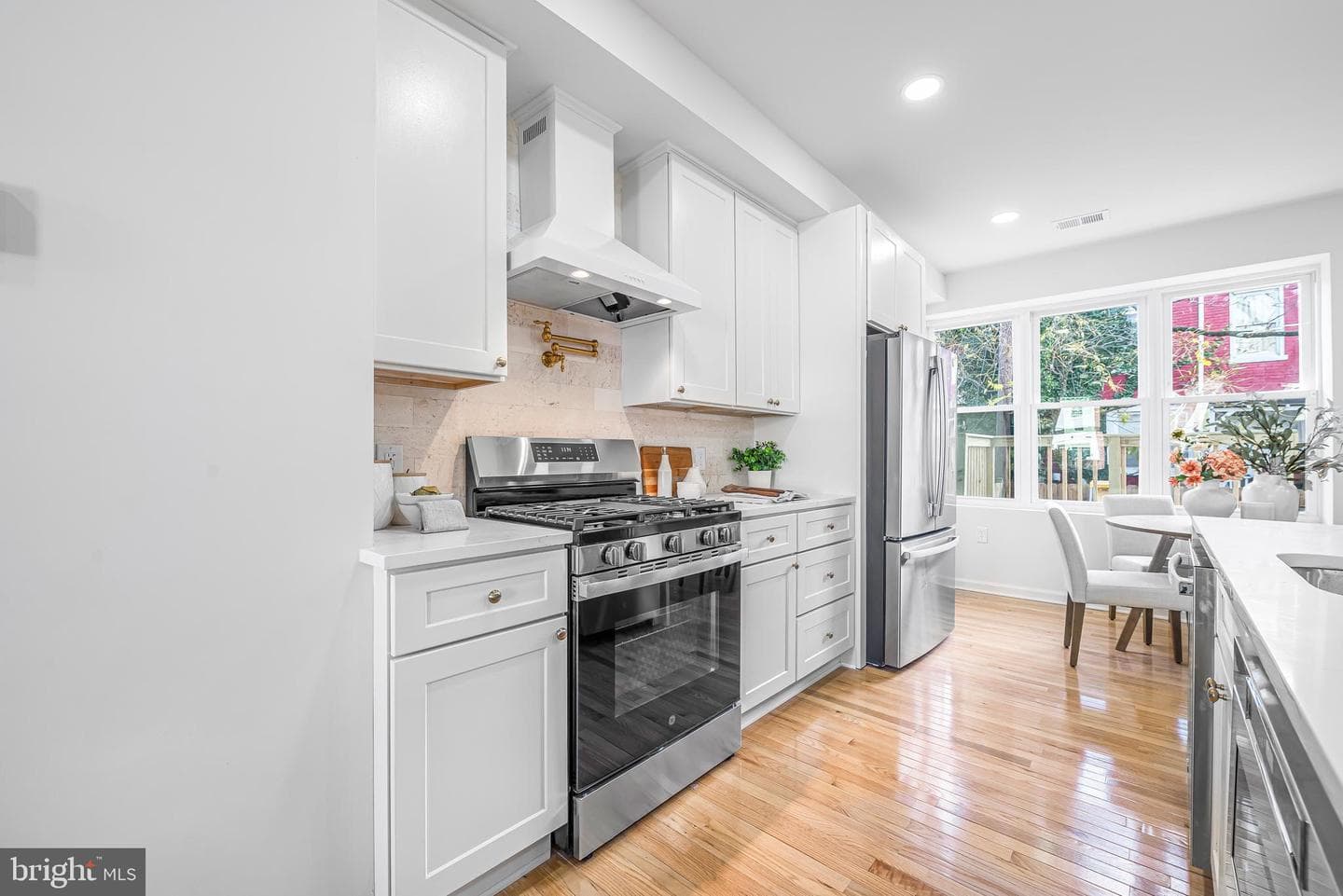 177 V Street NE photo 8