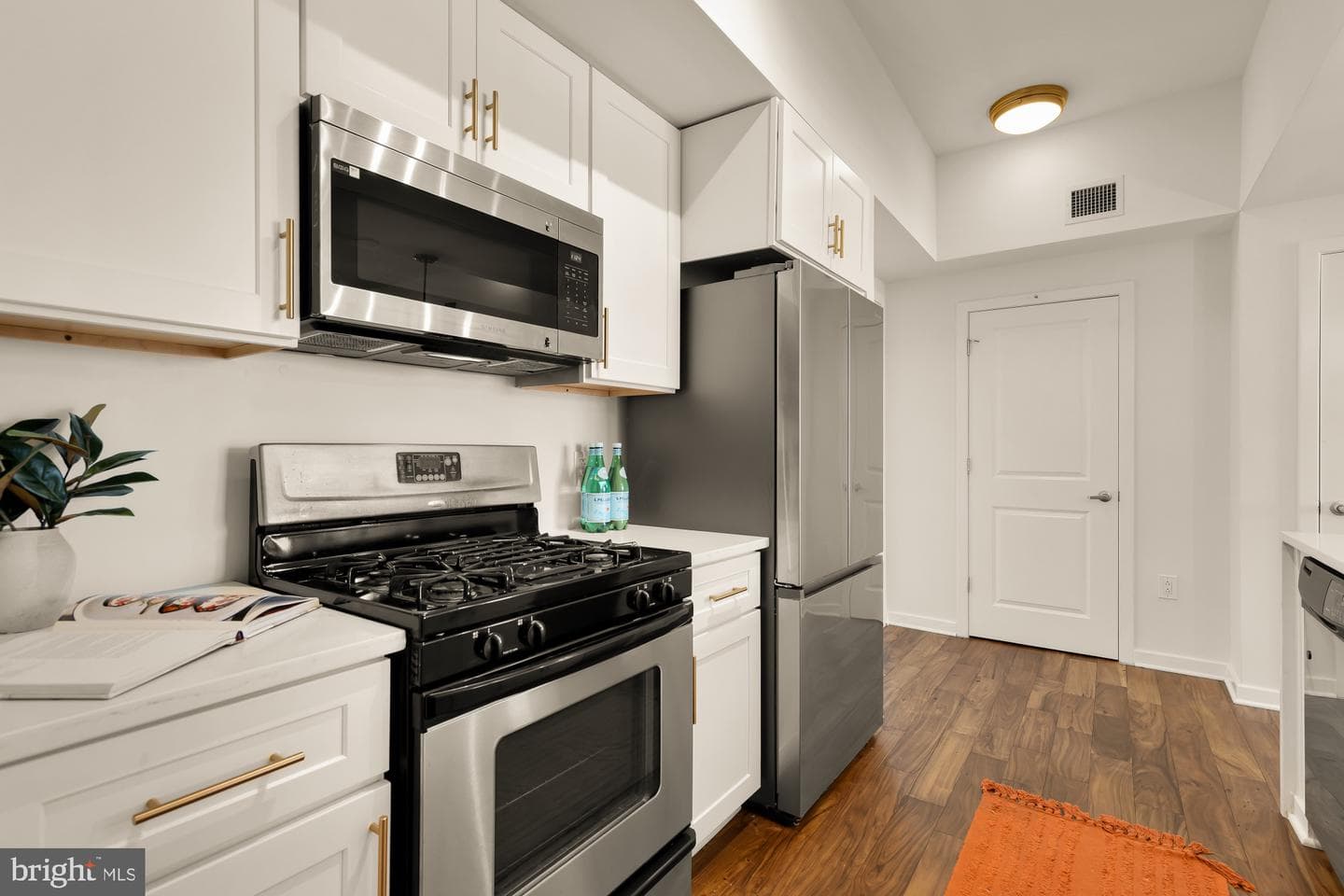 475 K Street NW #1126 photo 9