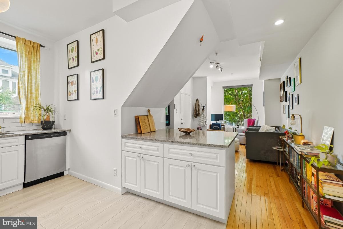 1458 Fairmont Street NW #2 photo 13