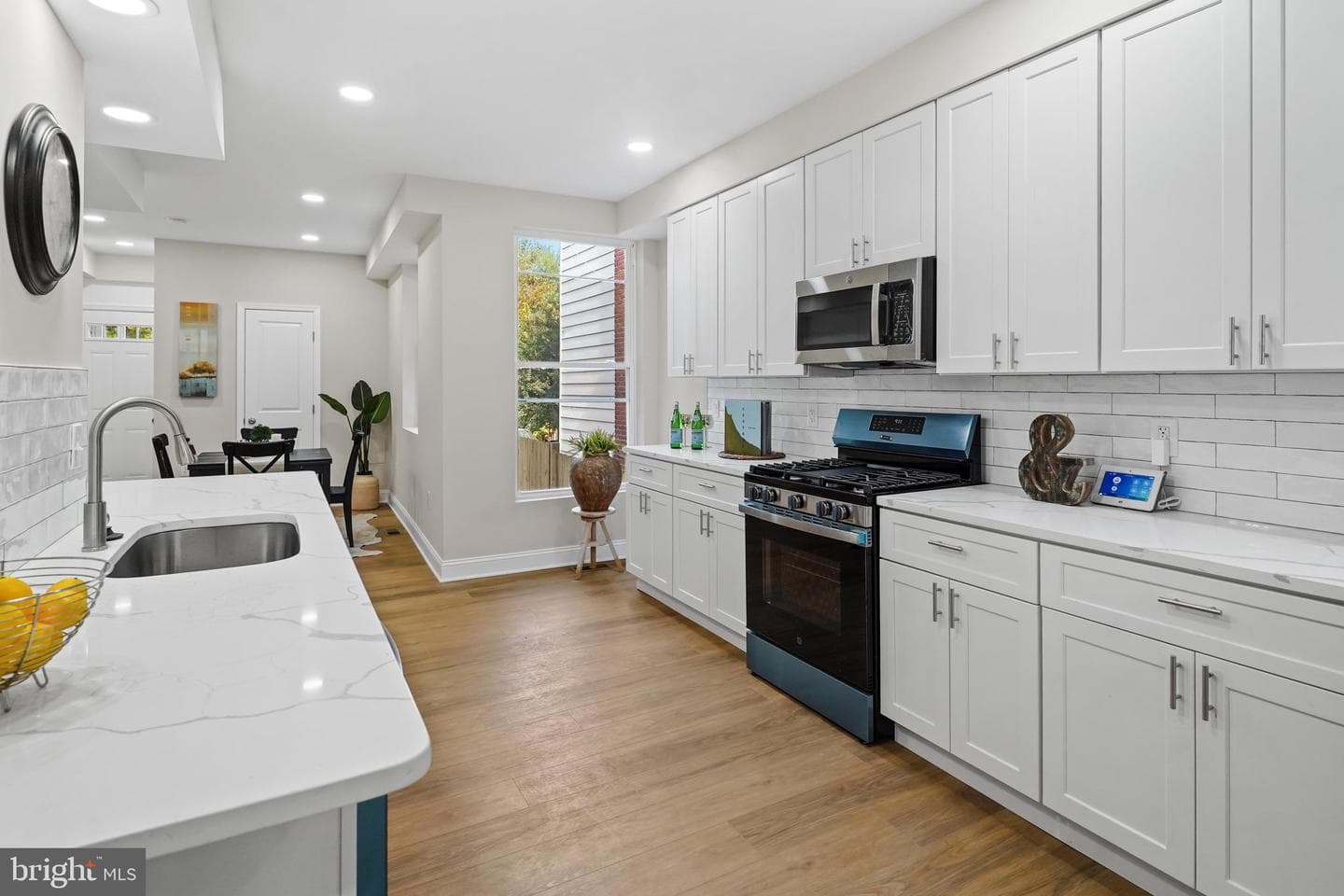 715 Longfellow Street NW photo 3