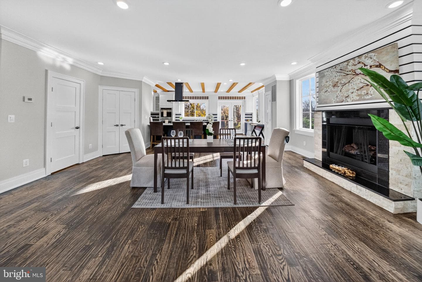 2017 Fulton Place NE photo 10