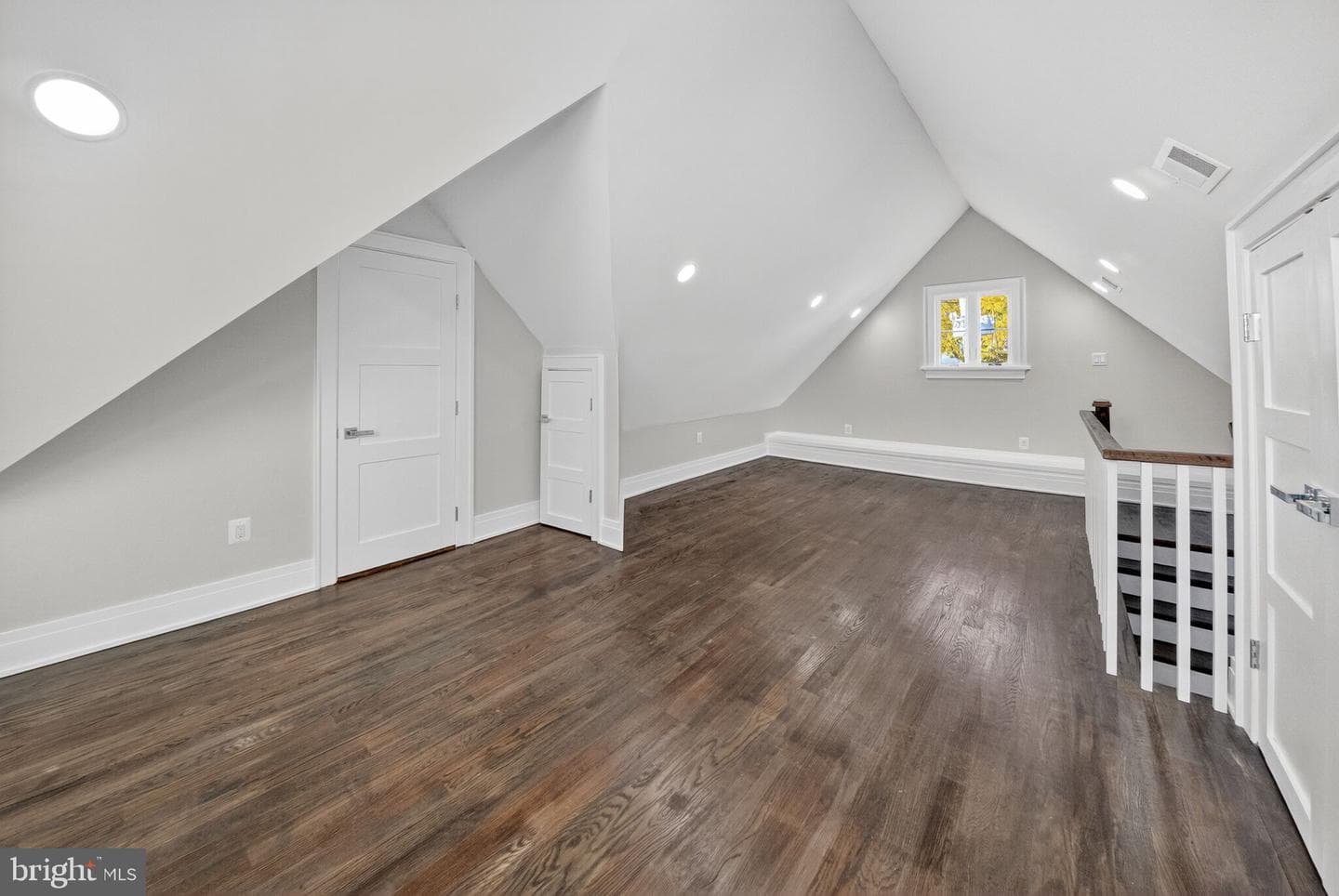 2017 Fulton Place NE photo 33