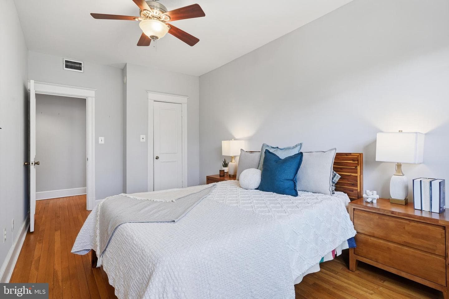 18 9th Street NE #302 photo 17